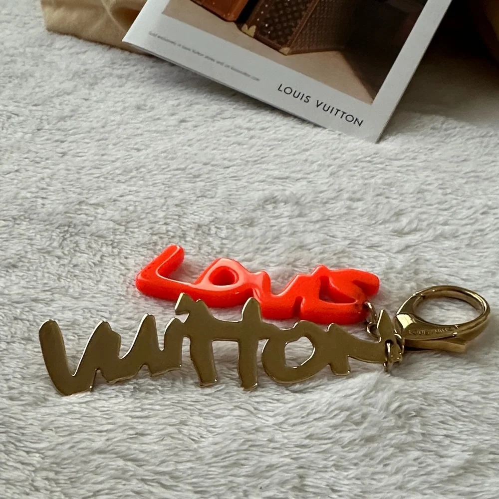 Louis Vuitton Bijou Graffiti Keychain Charm in Neon Orange and Gold - Picture 2 of 8